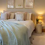 Luxury Period 7 Bed Mansion Near Warner Bros