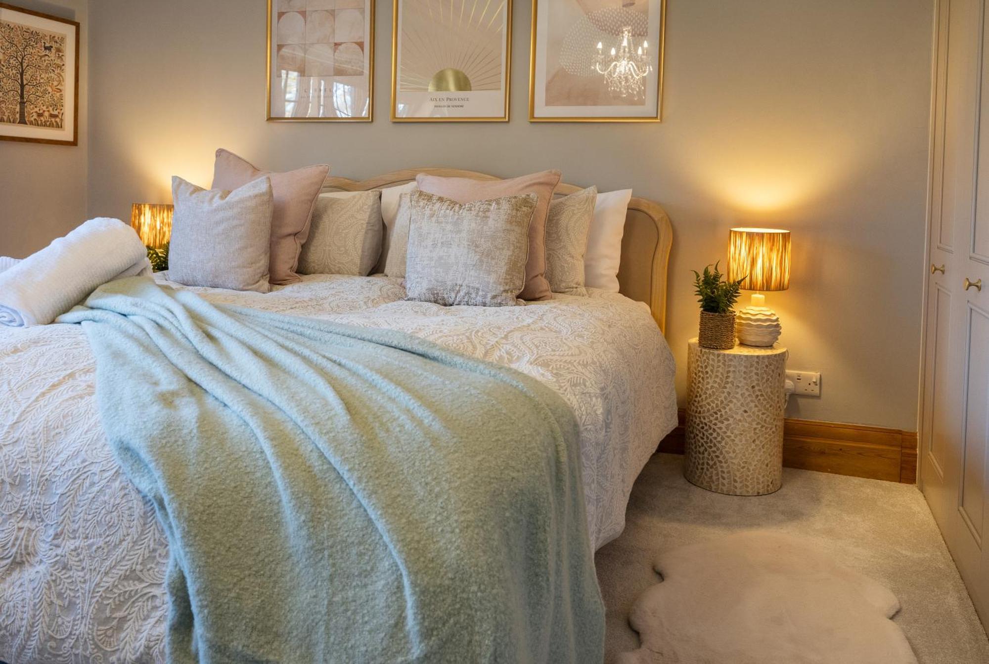 Apartment Luxury Period 7 Bed Mansion Near Warner Bros Watford (Hertfordshire)