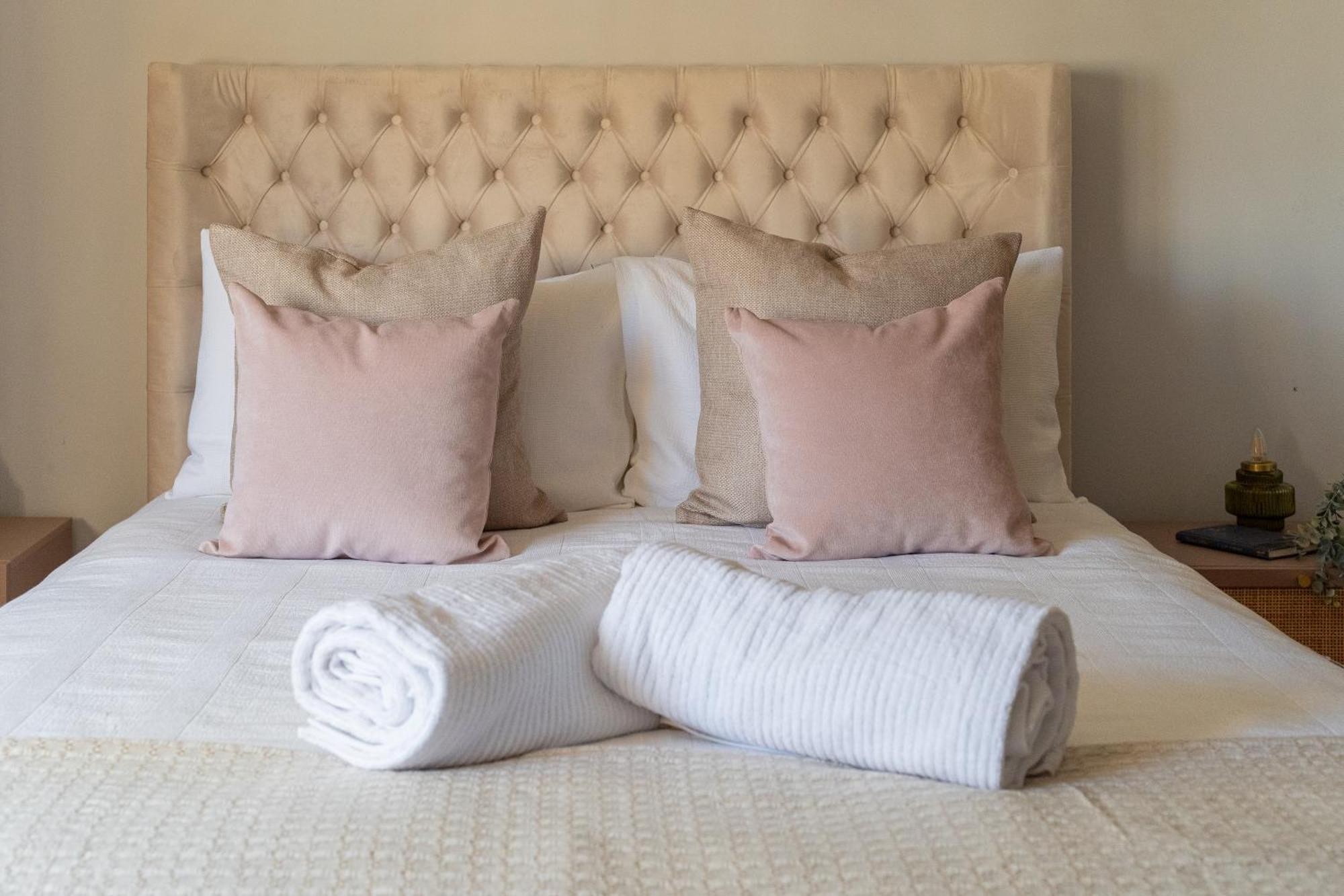 Luxury Period 7 Bed Mansion Near Warner Bros
