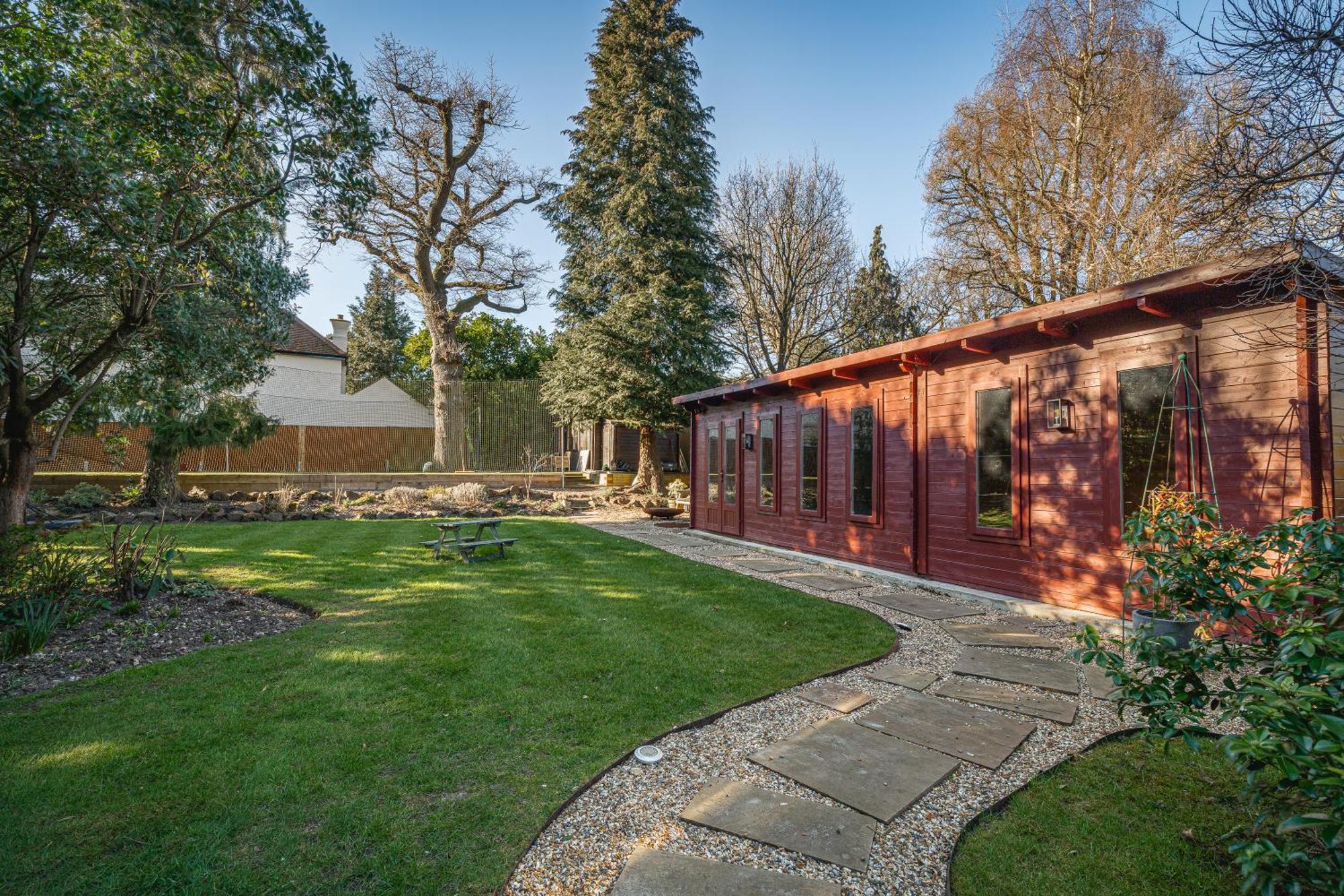 Luxury Period 7 Bed Mansion Near Warner Bros Watford (Hertfordshire)