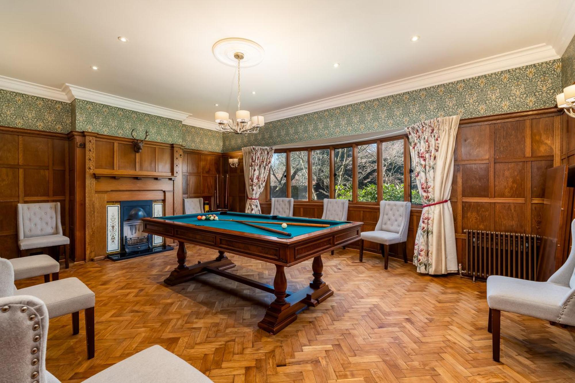 Apartment Luxury Period 7 Bed Mansion Near Warner Bros