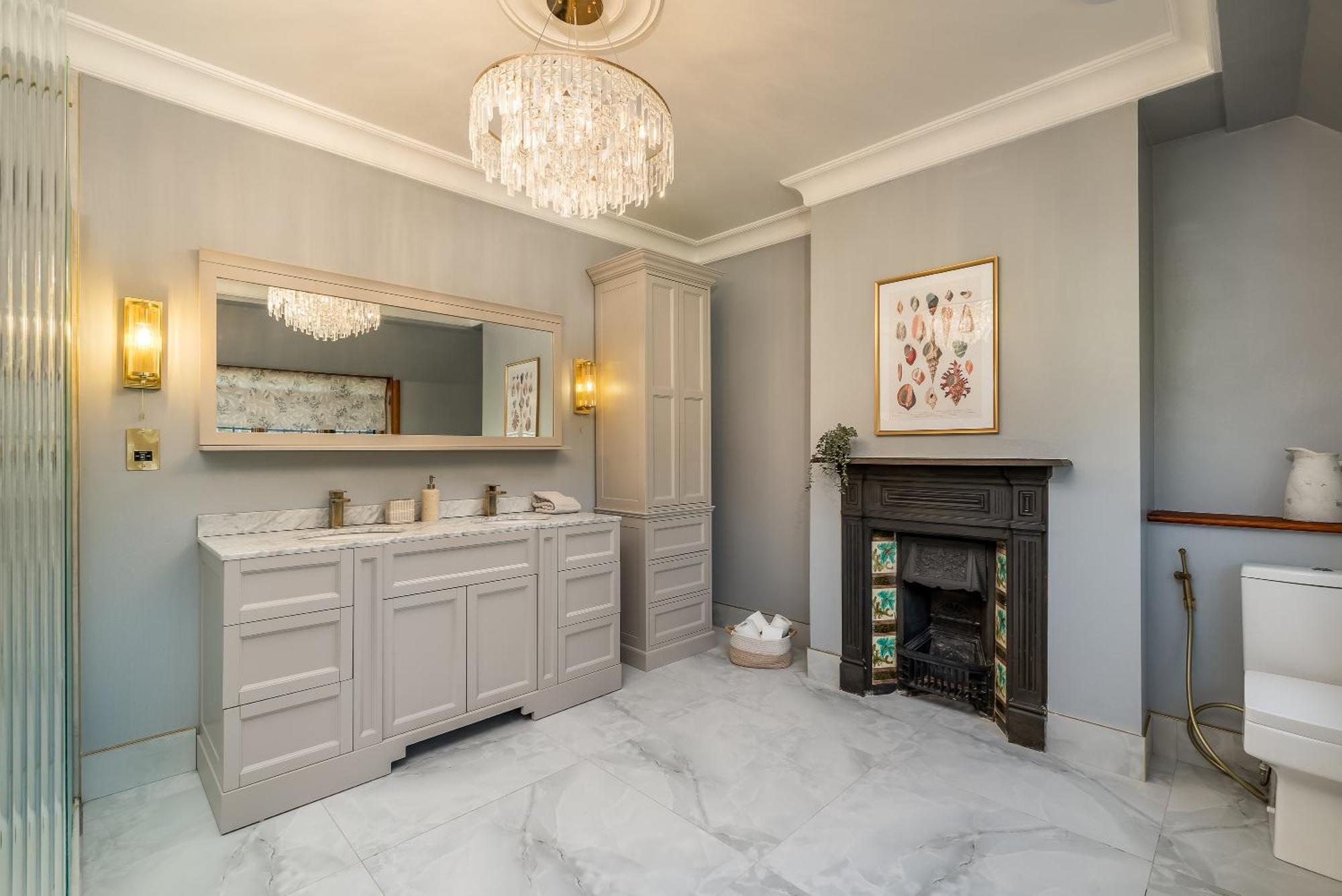 Luxury Period 7 Bed Mansion Near Warner Bros Apartment Watford (Hertfordshire)